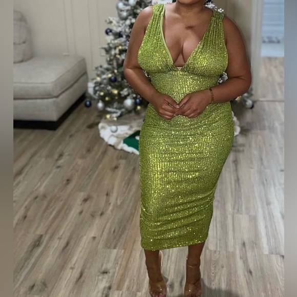 Beautiful sequin green dress - Picture 1 of 1